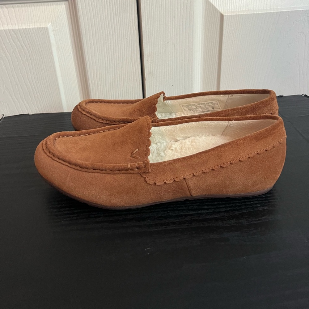 Vionic McKenzie moccasin style shoes - Picture 2 of 10